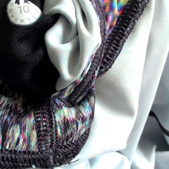 Stylish Multicolor Lululemon set - Picture 7 of 11